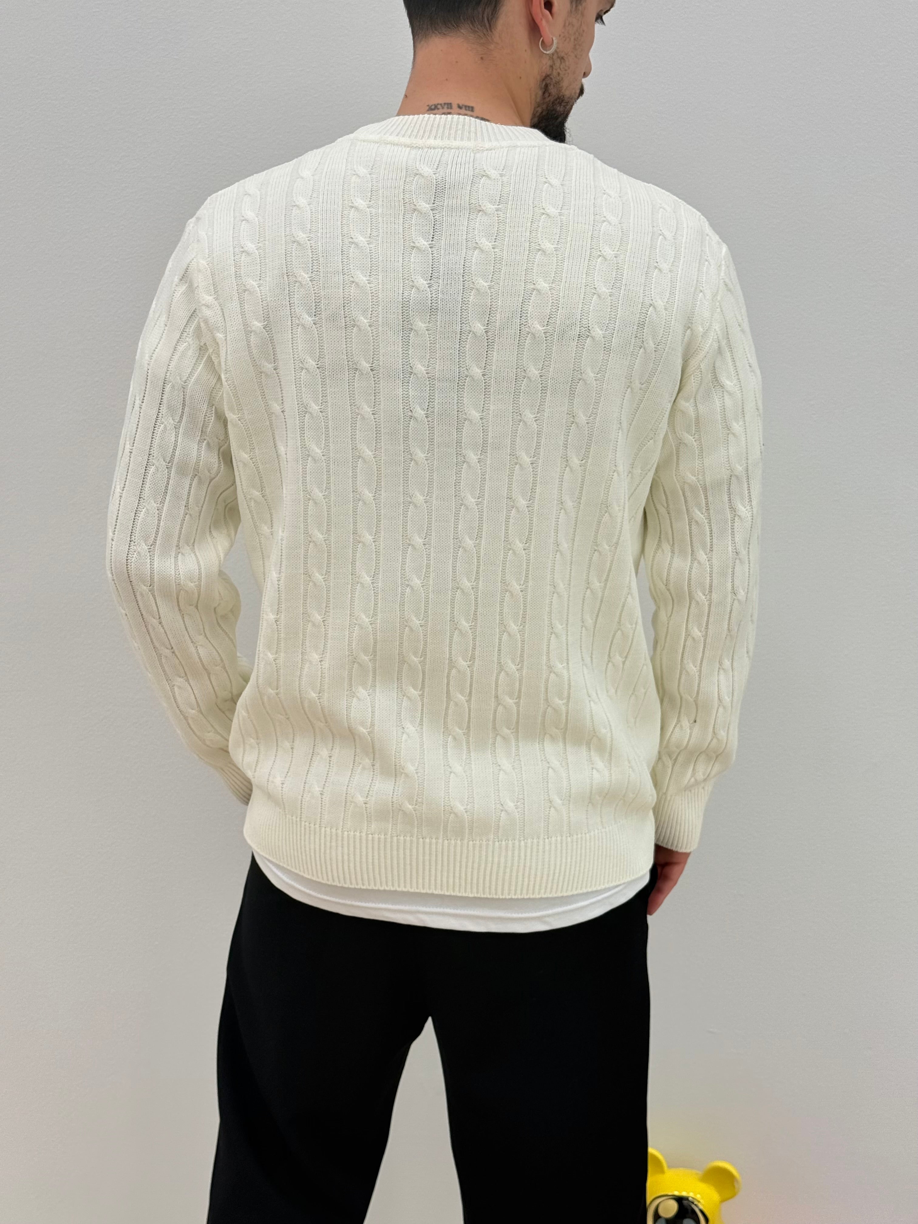 Collection of Pullover Treccia in a gallery layout