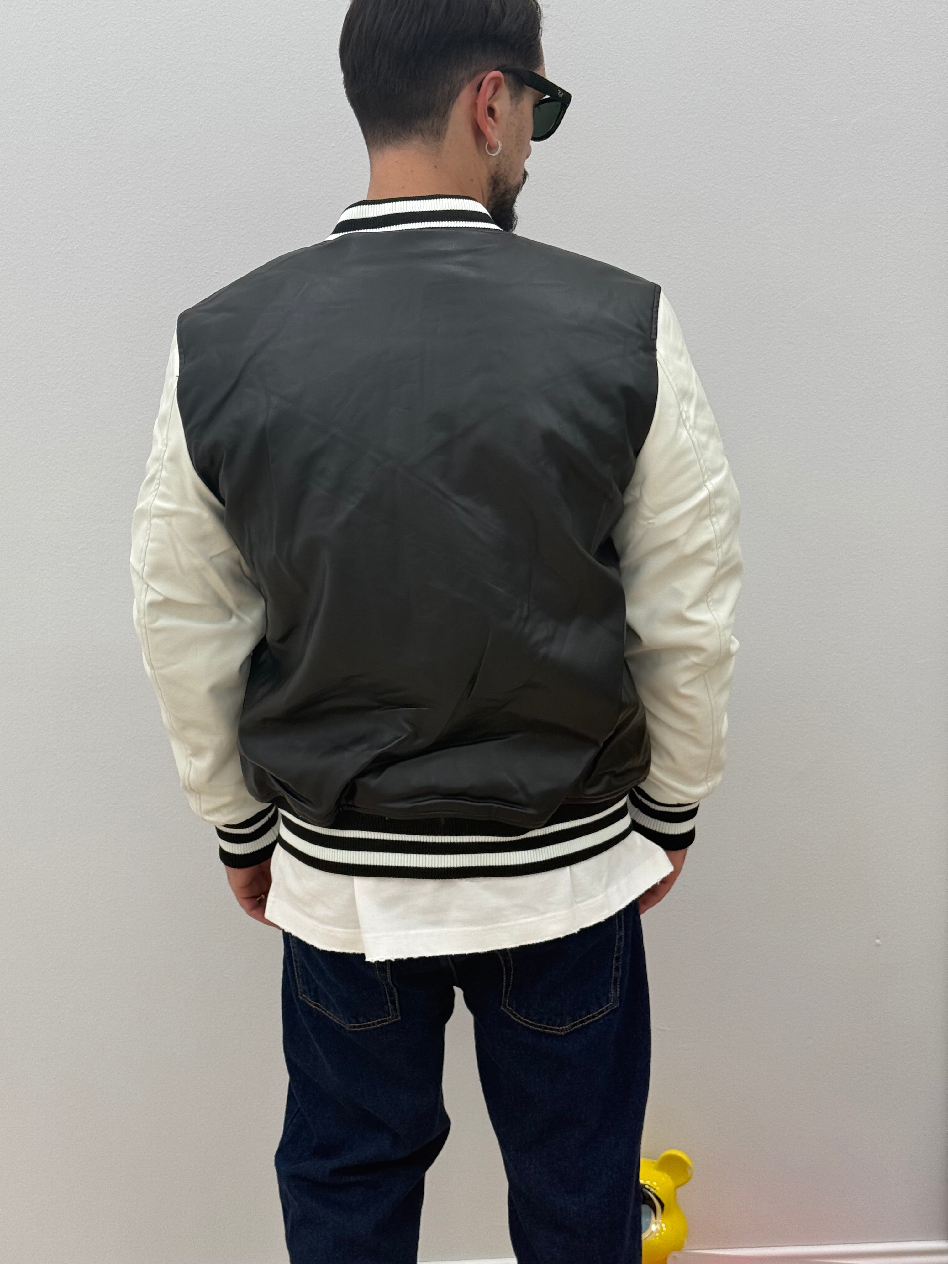 Collection of Jacket Rony in a gallery layout